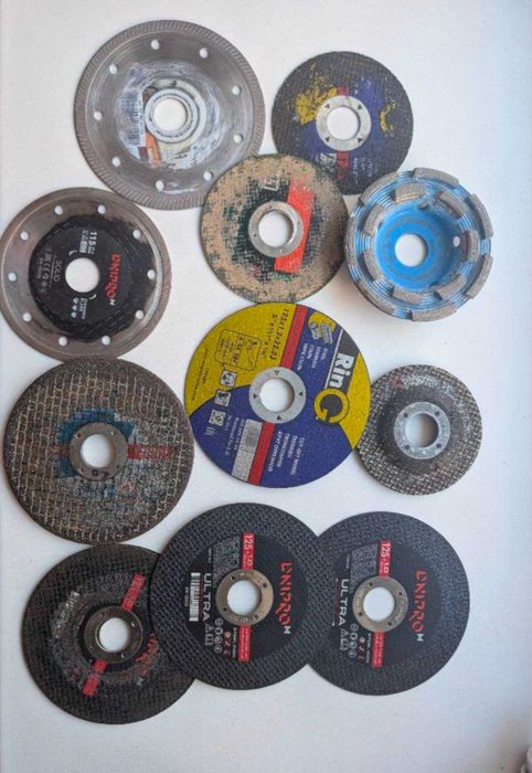 Кутова шліфмашина  Дніпро-М +  диски