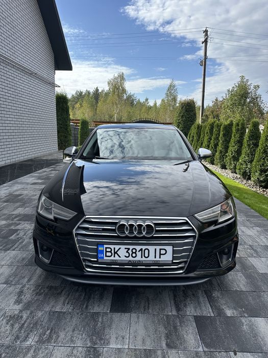 Audi a4 b9 2018 рік