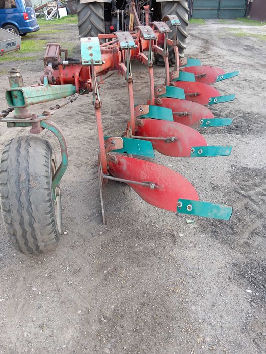 Pług 5 skibowy Kverneland BB100