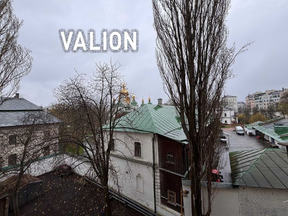 Продам 1 кімнатну квартиру в історичному центрі Києва.  Стрілецька, 7/6