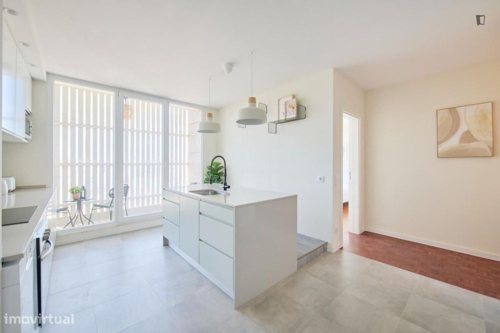 Quarto - localizado em Picoas Lisbon