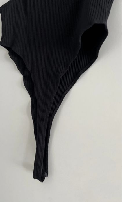 Body / High-cut body / Hoch geschnittener Body von LeGer (38)