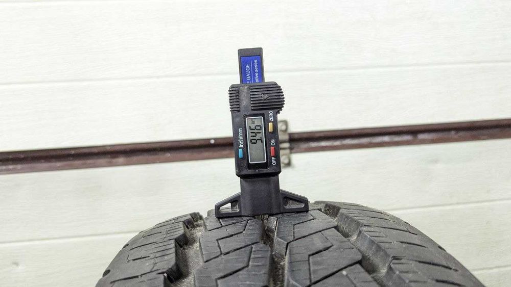 Шина розпаровка 215/70 R15C 109R Continental VancoCamper