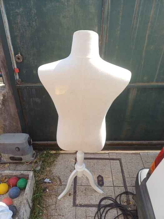 Manequins em esferovite tronco com  suporte