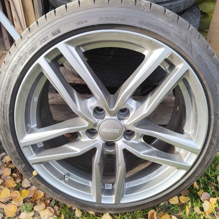 ALUTEC KBA 51367 5x108 z oponami Dunlop Sport Maxx RT2 225/40Z R18 92Y