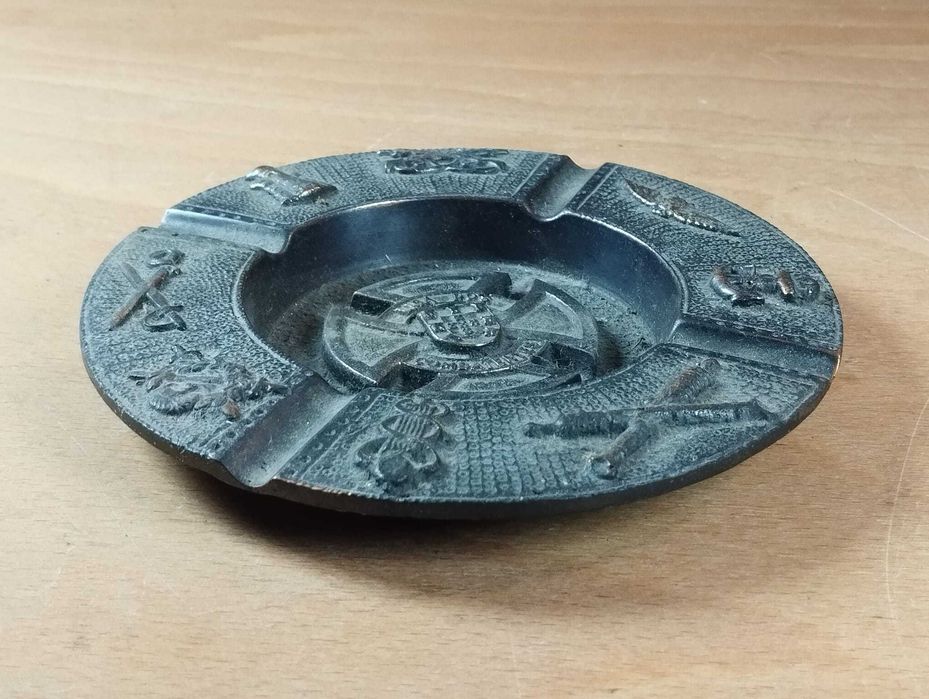 Cinzeiro Liga dos Combatentes