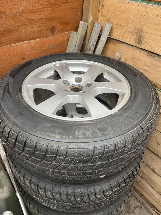 Volvo XC60 felgi koła opony zimowe zima 235/65 R17 Szczytno