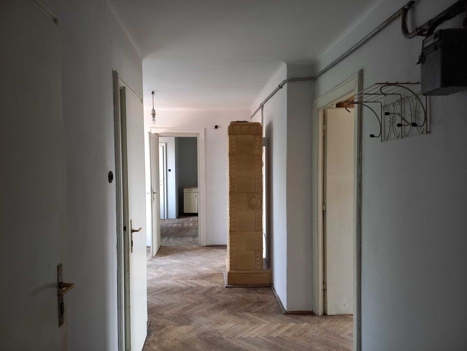 Продаж 2к квартири 79.2 кв. м на вул. Курінного Чорноти