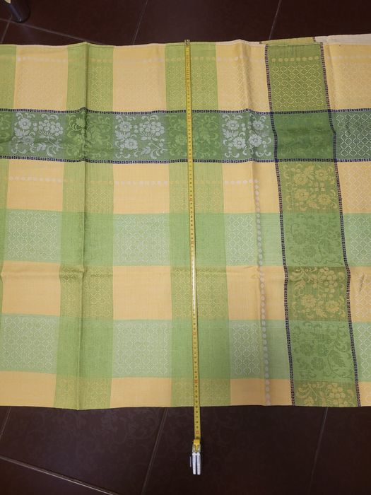 Скатертина 170×153 см