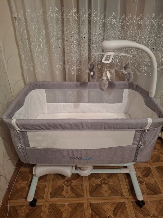 Дитяче приставне ліжечко Mioobaby Hugmee