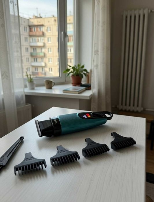 Бездротова машинка стрижки волосся борода 4 насадки usb
