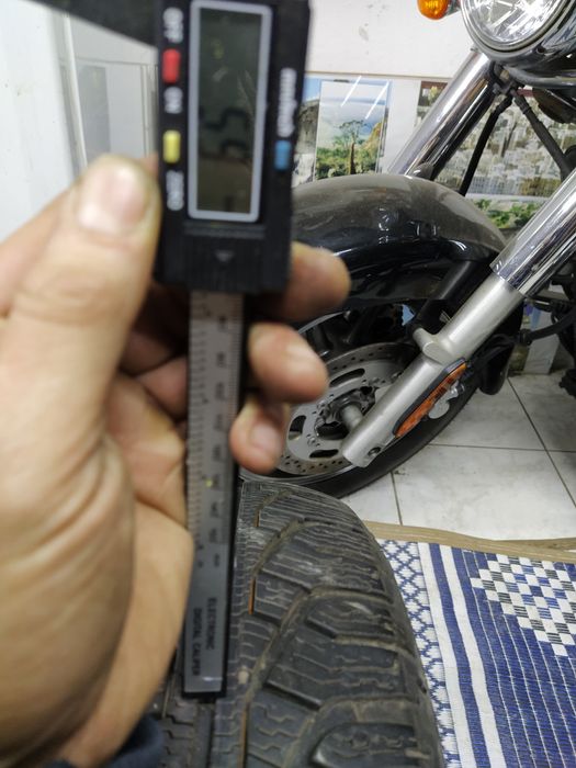 Opona zimowa 195/65r15 UNIROYAL 6mm