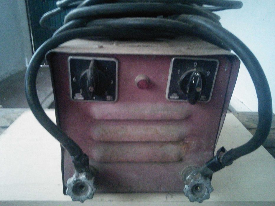 Aparelho de soldar a elétrodo monofásico/trifásico