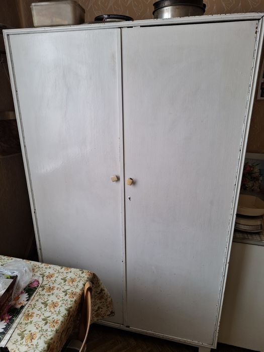 Szafa drewniana dwudrzwiowa