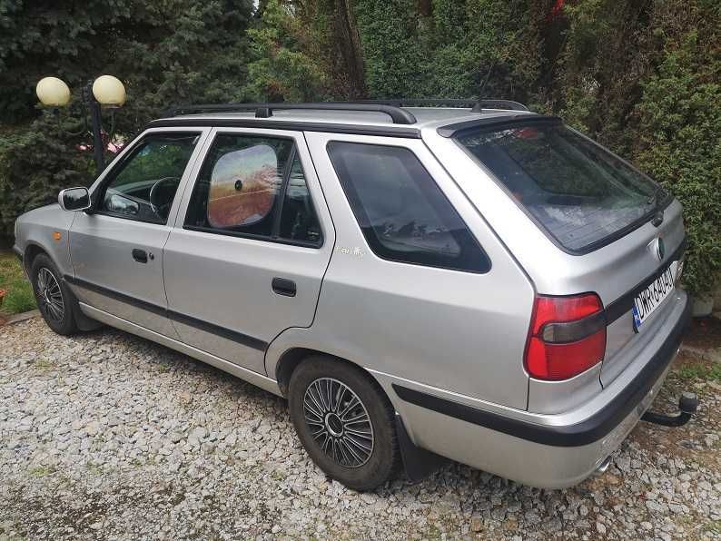Skoda Felicja 1,6 MPI ,  LPG , szyberdach, hak i inne