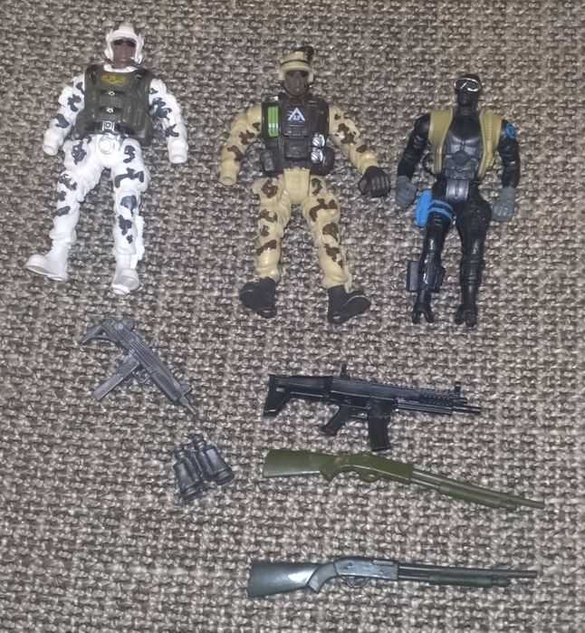Figuras em ação e acessórios