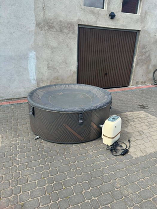 Dmuchane spa ogrodowe MSpa MONO ECO WIFI 6-osobowe / Jacuzzi / hydromasaż