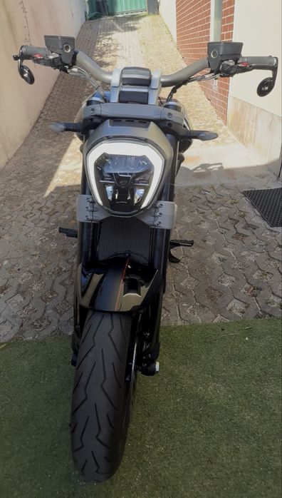 Ducati XDiavel S 1260cc (Nacional) - 7.690 km - Estado de Exposição (Guardada em Estúdio)