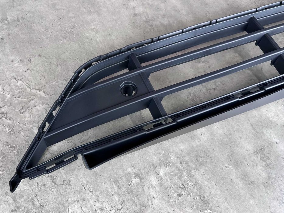 Решітка в бампер ( нижня ) - Volvo XC90 II - 31663497