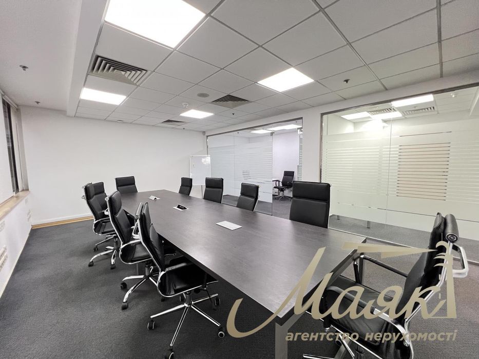 Аренда офиса 112 кв.м в бизнес центре на ул. Богдана Хмельницкого