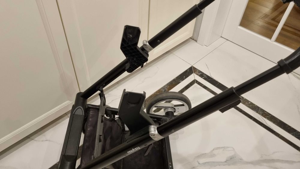 Wózek Mutsy igo 2w1 + nosidełko Maxi Cosi CabrioFix