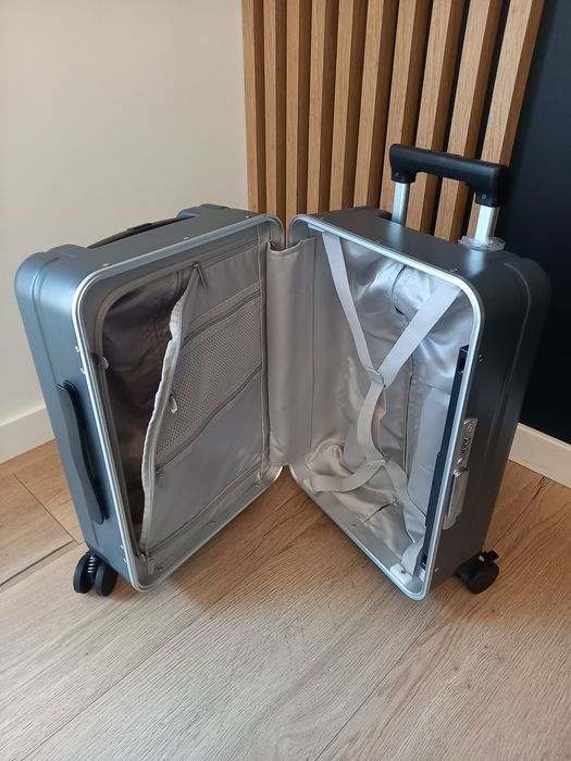 Stylowa walizka MRPLUM | Siedzisko | Zamek szyfrowy | Uchwyt telefonu