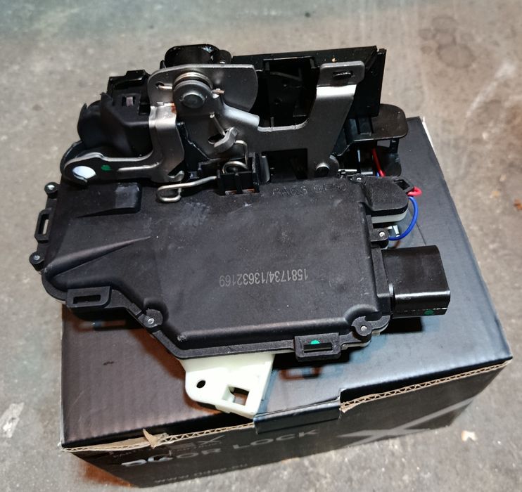 Fecho central Seat Leon