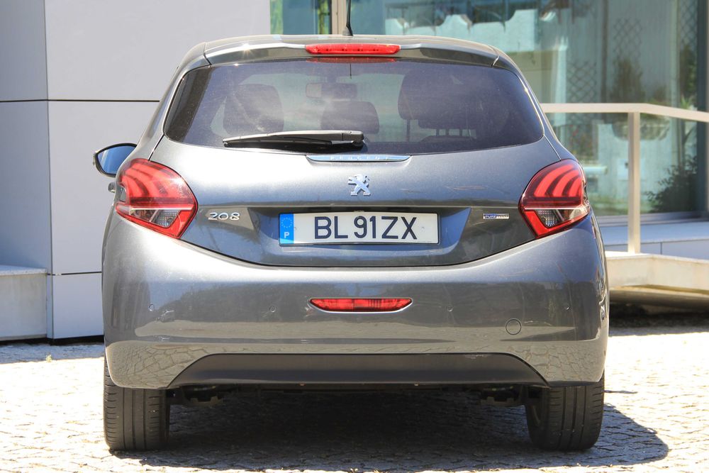 Peugeot 208 1.2 PureTech Style - Desde 92€/mês