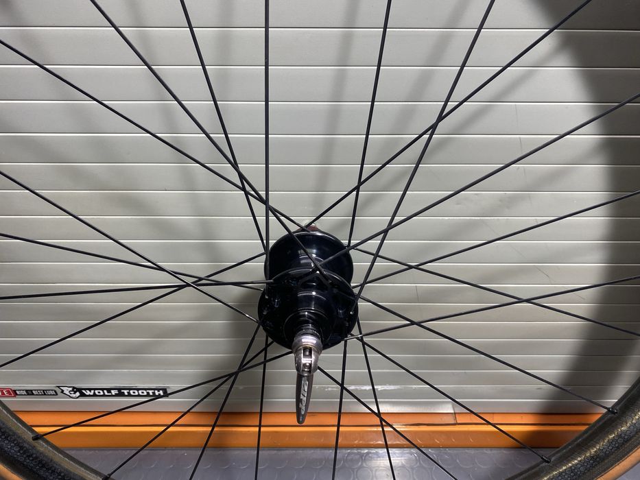 Rodas zipp 202 carbono