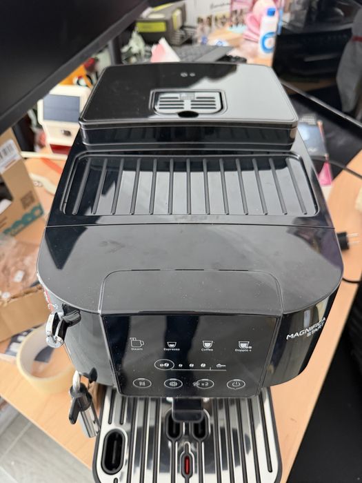 Maquina Cafe Delonghi Magnifica Start - Nova