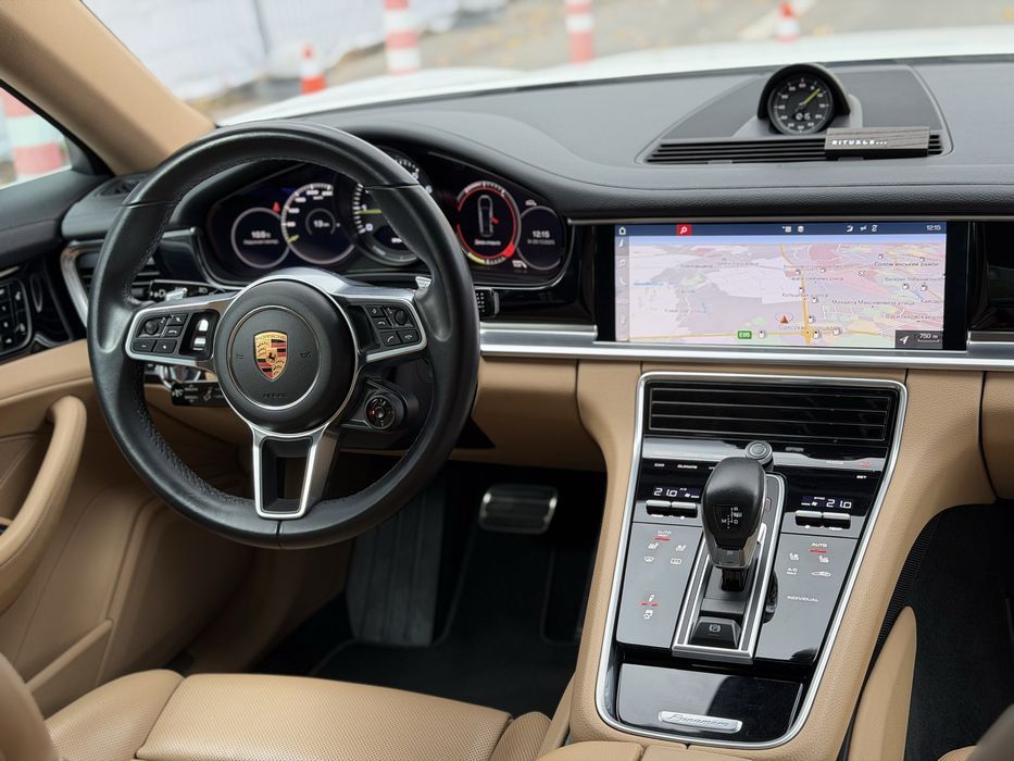 Porsche Panamera 4 E-Hybrid