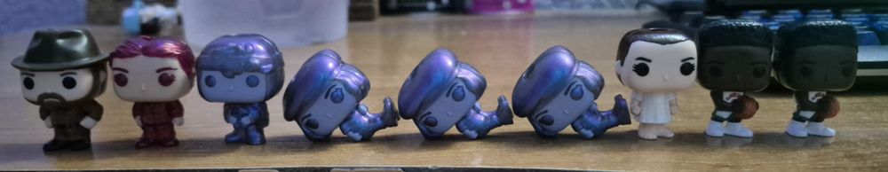 Обмен фигурками колаба Киндер джой & Очень страные дела & Фанко поп