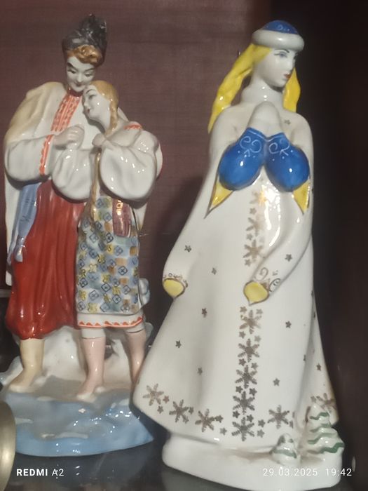 Фарфорові статуетки, Козак і козачка + Снігуронька