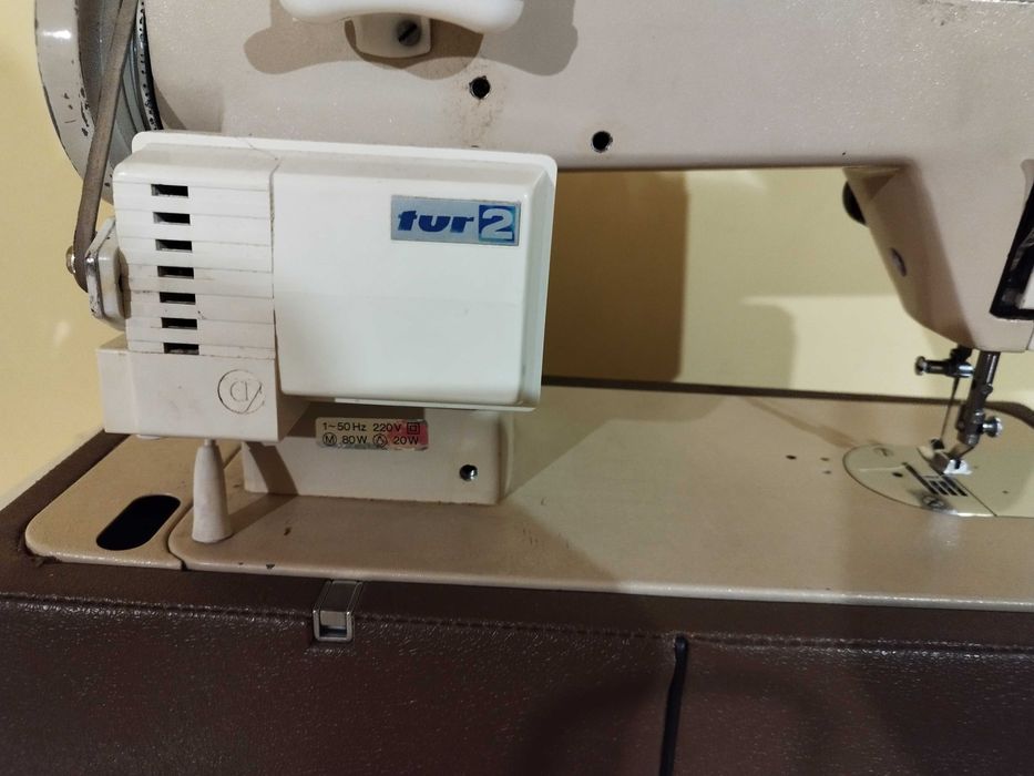 Maszyna do szycia - Predom Łucznik 466