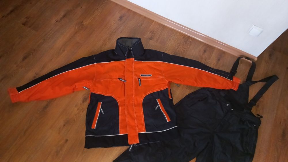 Сноуборд ,лыжный костюм Xl,на 175см