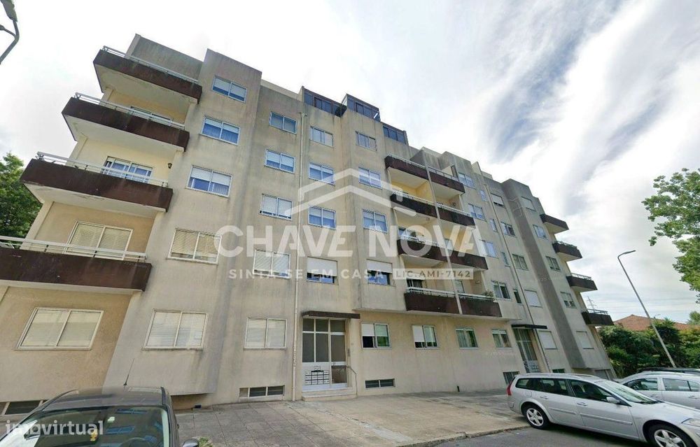 T4 c/ Lugar de Garagem em Canidelo (Quinta da Bela Vista)
