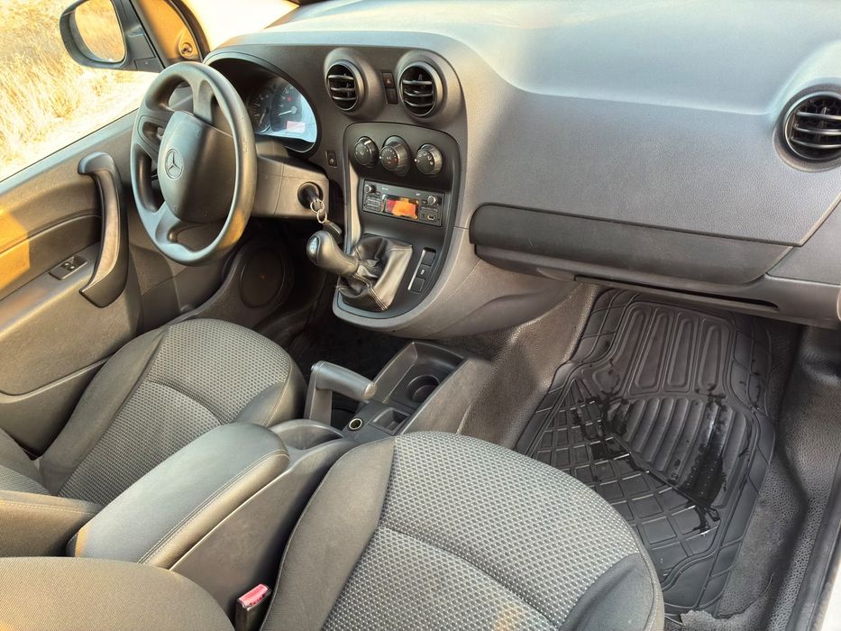 Mercedes-Benz Citan 1.5 CDI (2014) – Pronta a Trabalhar! Fiável, Económica e com Ar Condicionado