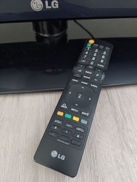 Telewizor 42 cale LG 42LD450 monitor Full HD