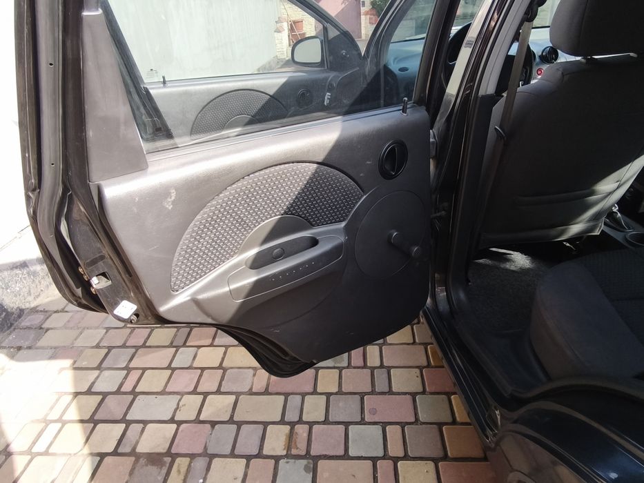 Продам Шевроле Авео 2006 2 комплекта колес