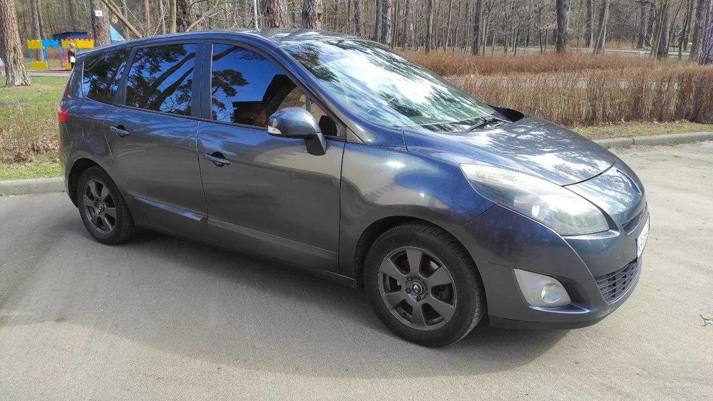 Renault Grand Scenic 2011