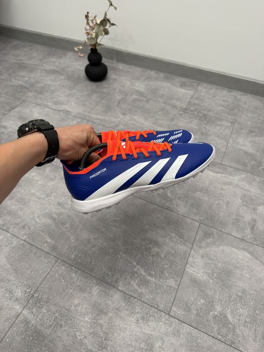 футбольні сороконіжки Adidas Predator League Turf