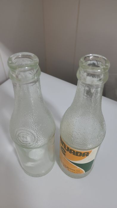 Antiga garrafa de Laranjada c/ e sem rótulo de papel