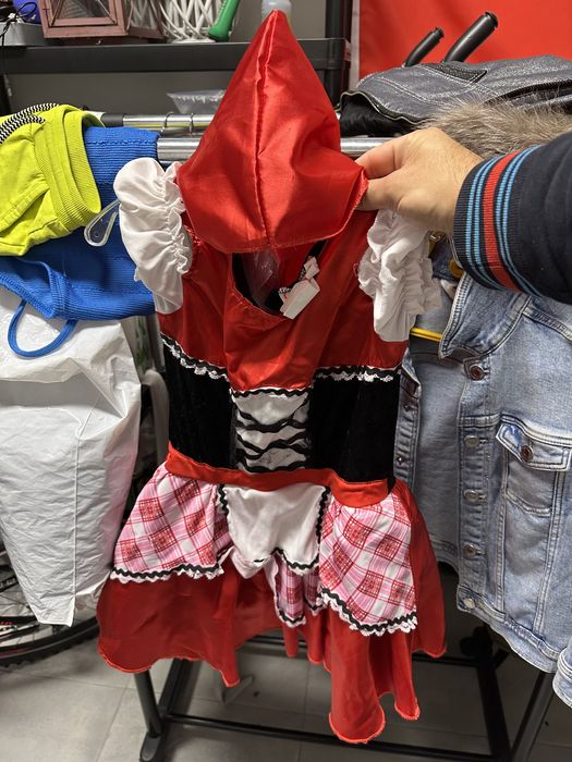 Czerwony Kapturek przebranie 130/140