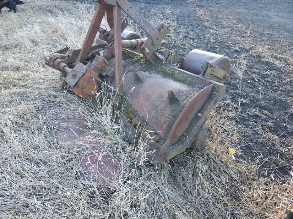 Продаю фриза на трактор