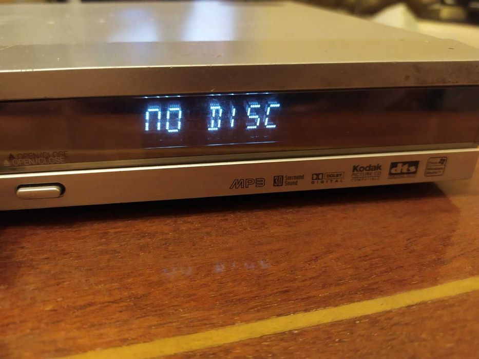 Продам DVD player LG DV-7290. Пульт в наличии