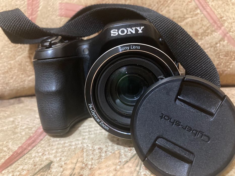 Sony Cyber-shot DSC-H200