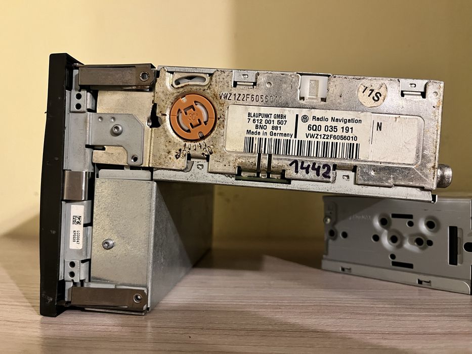 Radio VW Volkswagen navigation system MCD - sprawne , z kodem