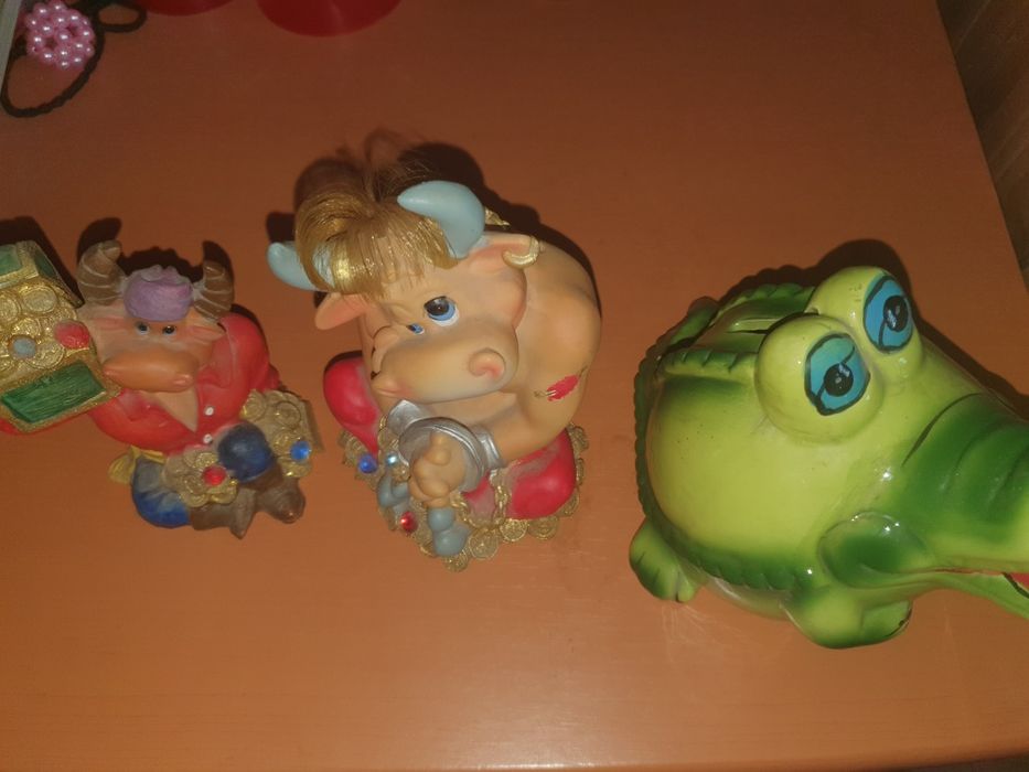 Продам копилки         .