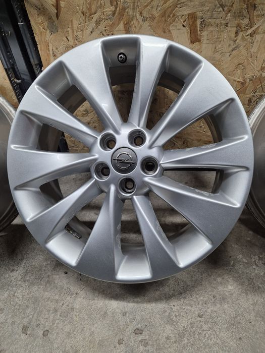 Диски 5*105, R18, Opel