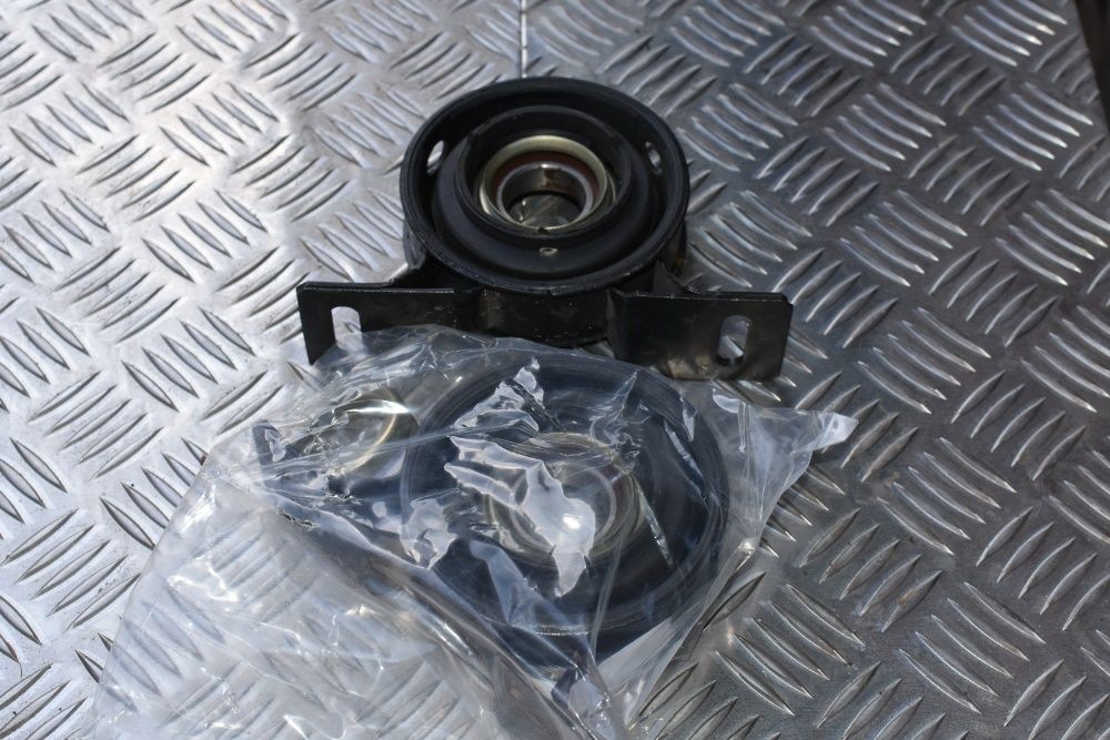 Podpora wału napędowego FREELANDER 97-06r. Nowa